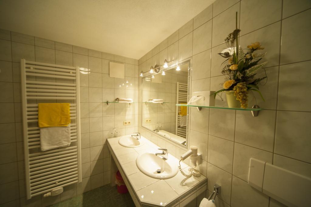 Appartements Al Castagno Ehrwald Exterior foto